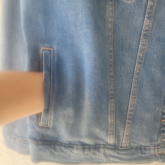 NWT Old Navy Blue Denim Jacket - Picture 6 of 7